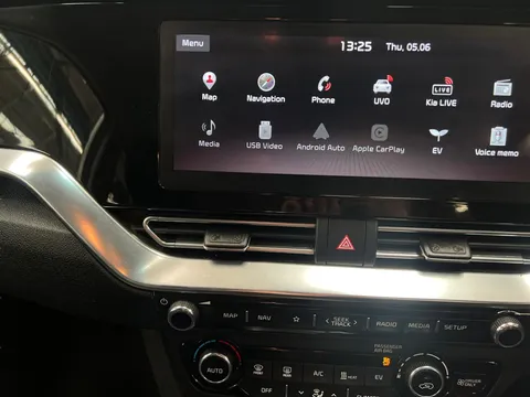 Thumbnail image for the Kia Niro 64kWh 3