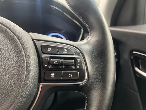 Thumbnail image for the Kia Niro 64kWh 3