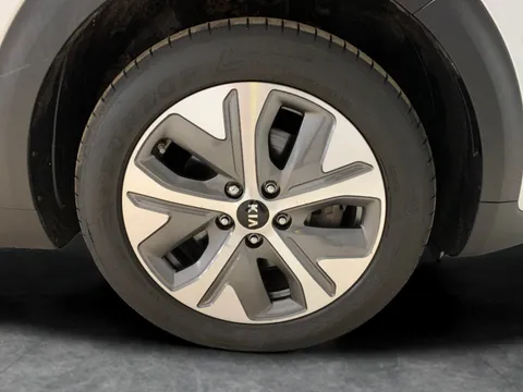 Thumbnail image for the Kia Niro 64kWh 3
