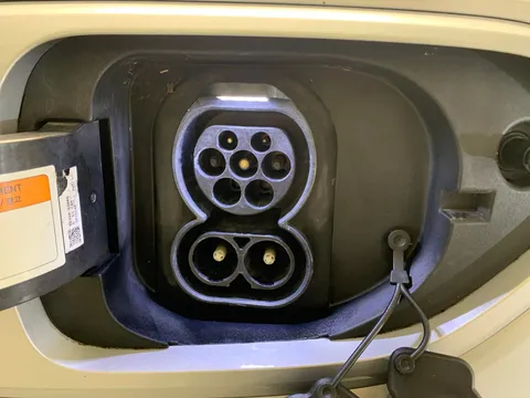 Thumbnail image for the Kia Niro 64kWh 3