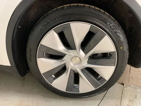 Thumbnail image for the Tesla Model Y SUV  RWD