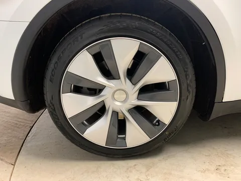 Thumbnail image for the Tesla Model Y SUV  RWD