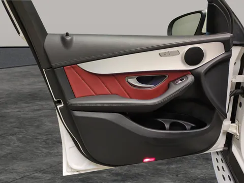 Thumbnail image for the Mercedes-Benz GLC 2.0 GLC220d AMG Line (Premium)   G-Tronic+ 4MATIC
