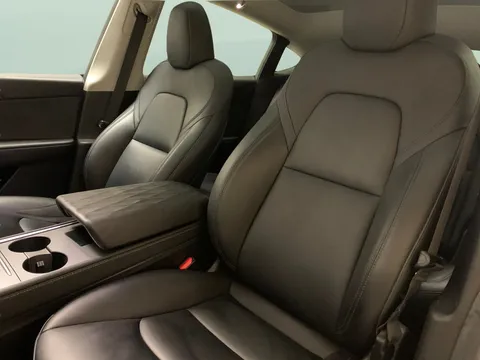 Thumbnail image for the Tesla Model Y (Dual Motor) Long Range   4WDE