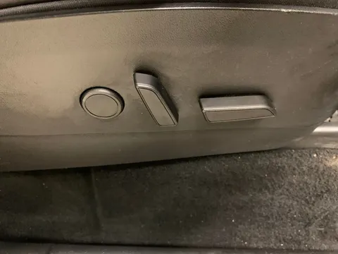 Thumbnail image for the Tesla Model Y (Dual Motor) Long Range   4WDE
