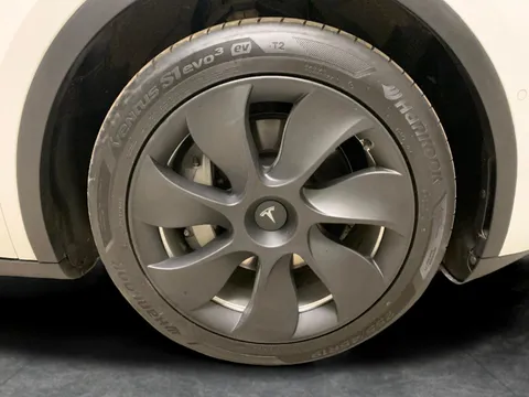 Thumbnail image for the Tesla Model Y (Dual Motor) Long Range   4WDE