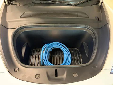 Thumbnail image for the Tesla Model Y (Dual Motor) Long Range   4WDE