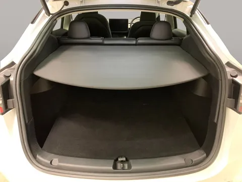 Thumbnail image for the Tesla Model Y (Dual Motor) Long Range   4WDE