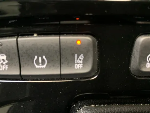 Thumbnail image for the Vauxhall Grandland X 1.2 Turbo SE Premium