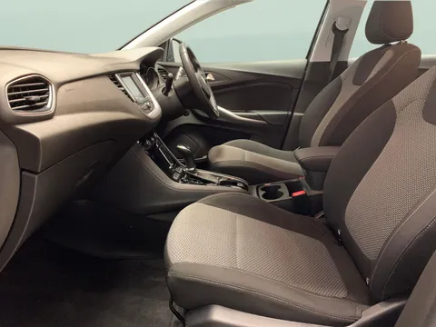 Thumbnail image for the Vauxhall Grandland X 1.2 Turbo SE Premium