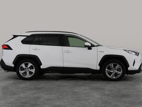 Thumbnail image for the Toyota RAV4 2.5 VVT-h Design    CVT