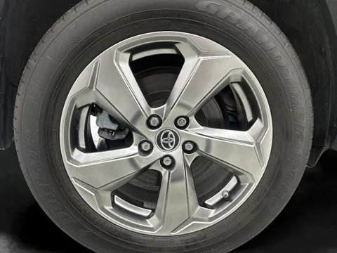 Thumbnail image for the Toyota RAV4 2.5 VVT-h Design    CVT