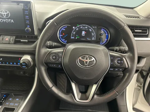 Thumbnail image for the Toyota RAV4 2.5 VVT-h Design    CVT