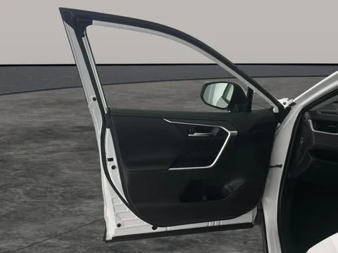 Thumbnail image for the Toyota RAV4 2.5 VVT-h Design    CVT
