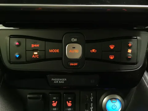 Thumbnail image for the Nissan LEAF 39kWh Tekna