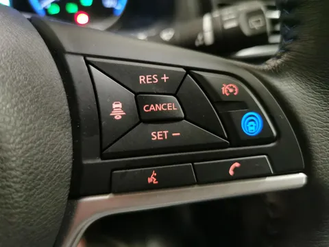 Thumbnail image for the Nissan LEAF 39kWh Tekna