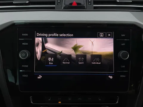 Thumbnail image for the Volkswagen Passat 1.5 TSI EVO SEL   DSG