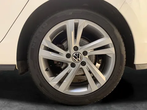 Thumbnail image for the Volkswagen Golf 1.5 eTSI MHEV R-Line    DSG