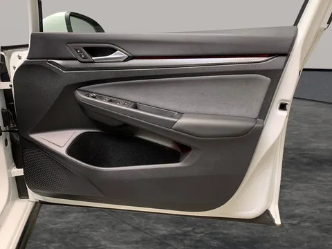 Thumbnail image for the Volkswagen Golf 1.5 eTSI MHEV R-Line    DSG