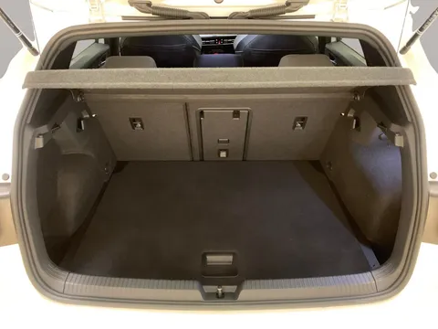 Thumbnail image for the Volkswagen Golf 1.5 eTSI MHEV R-Line    DSG