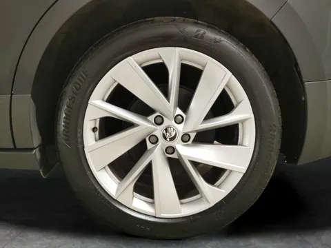 Thumbnail image for the Škoda Enyaq 62kWh 60   (DC120kW)
