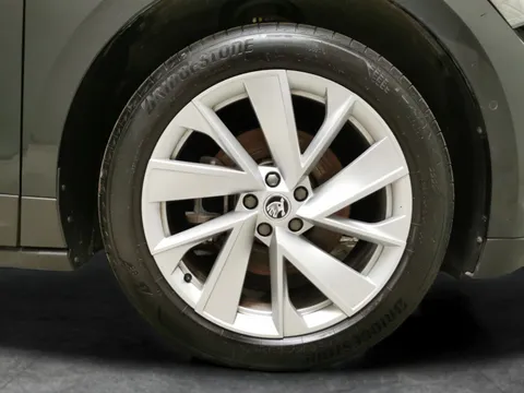 Thumbnail image for the Škoda Enyaq 62kWh 60   (DC120kW)