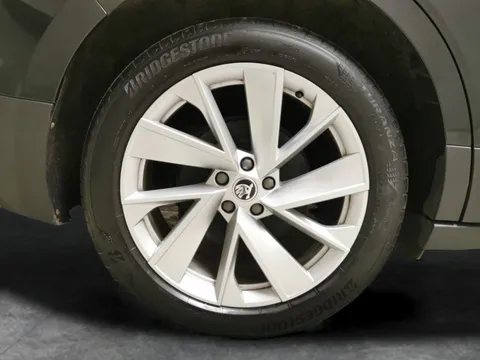 Thumbnail image for the Škoda Enyaq 62kWh 60   (DC120kW)