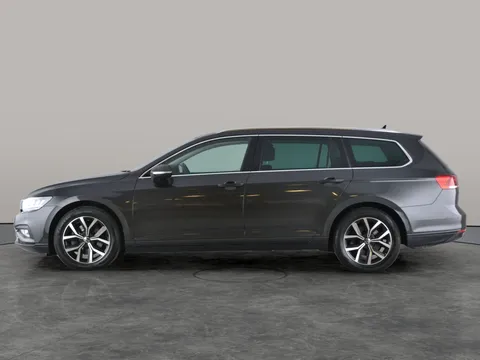 Thumbnail image for the Volkswagen Passat 1.5 TSI EVO SEL   DSG