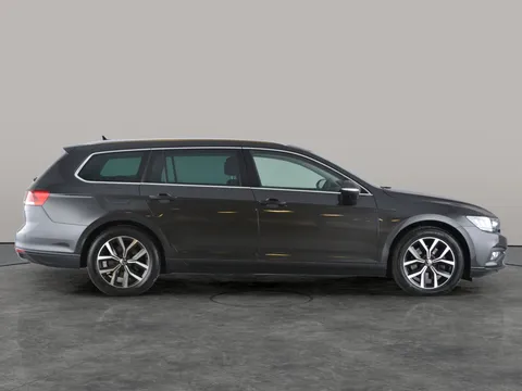 Thumbnail image for the Volkswagen Passat 1.5 TSI EVO SEL   DSG