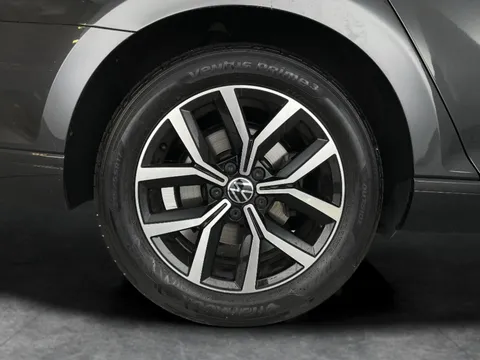 Thumbnail image for the Volkswagen Passat 1.5 TSI EVO SEL   DSG