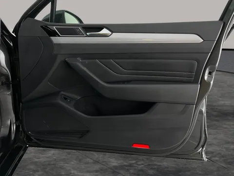 Thumbnail image for the Volkswagen Passat 1.5 TSI EVO SEL   DSG
