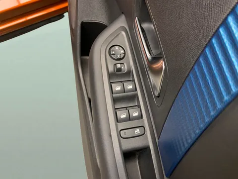 Thumbnail image for the Citroën E-C4 50kWh Sense Plus   (11kW Charger)