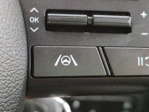 Thumbnail image for the Hyundai i20 1.0 T-GDi MHEV SE Connect