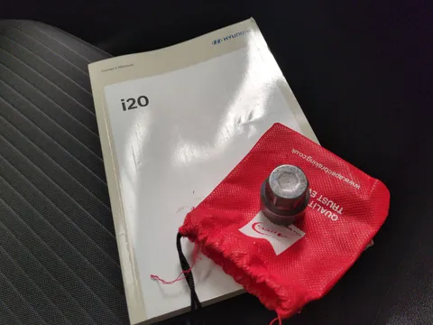 Thumbnail image for the Hyundai i20 1.0 T-GDi MHEV SE Connect