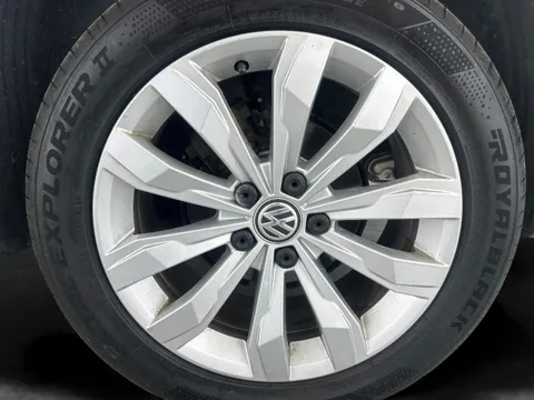 Thumbnail image for the Volkswagen T-Roc 1.0 TSI SE