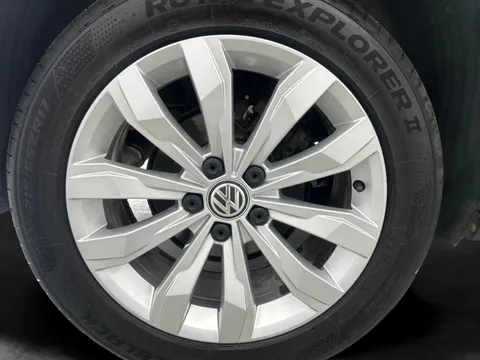 Thumbnail image for the Volkswagen T-Roc 1.0 TSI SE