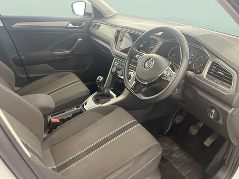 Thumbnail image for the Volkswagen T-Roc 1.0 TSI SE