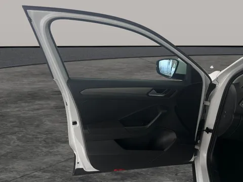 Thumbnail image for the Volkswagen T-Roc 1.0 TSI SE