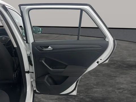 Thumbnail image for the Volkswagen T-Roc 1.0 TSI SE