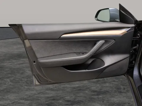 Thumbnail image for the Tesla Model 3 Standard Range Plus   RWD
