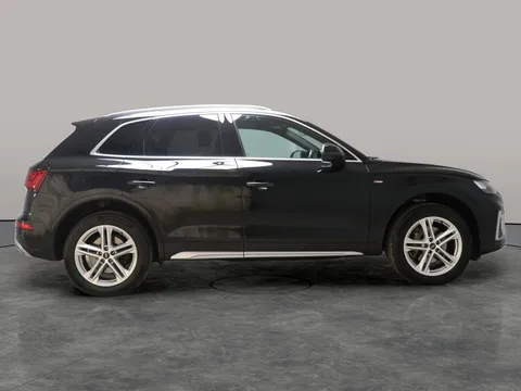 Thumbnail image for the Audi Q5 2.0 TDI 40 S line   S Tronic quattro