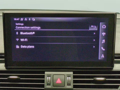 Thumbnail image for the Audi Q5 2.0 TDI 40 S line   S Tronic quattro
