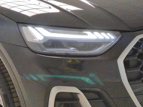 Thumbnail image for the Audi Q5 2.0 TDI 40 S line   S Tronic quattro