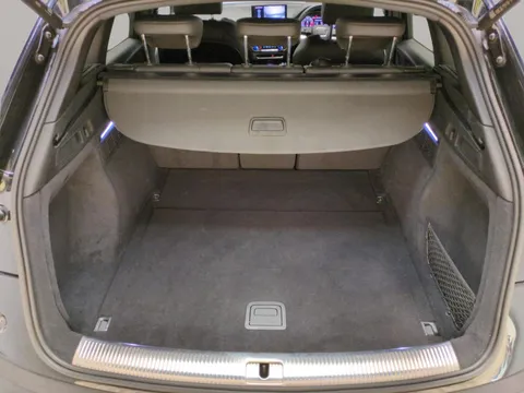 Thumbnail image for the Audi Q5 2.0 TDI 40 S line   S Tronic quattro