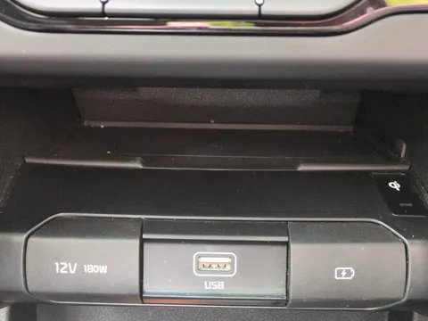 Thumbnail image for the Kia Niro 64kWh 4+