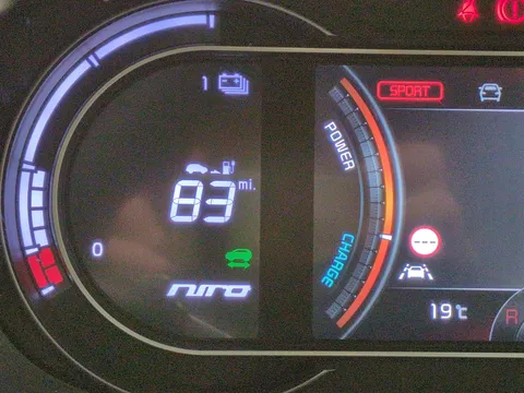 Thumbnail image for the Kia Niro 64kWh 4+