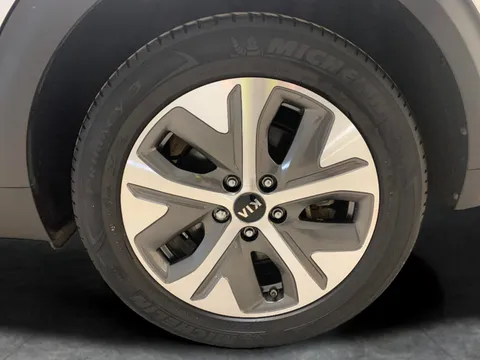 Thumbnail image for the Kia Niro 64kWh 4+