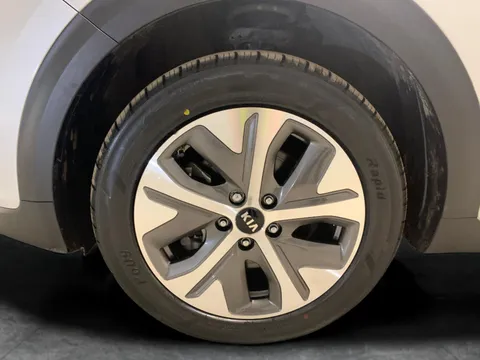 Thumbnail image for the Kia Niro 64kWh 4+
