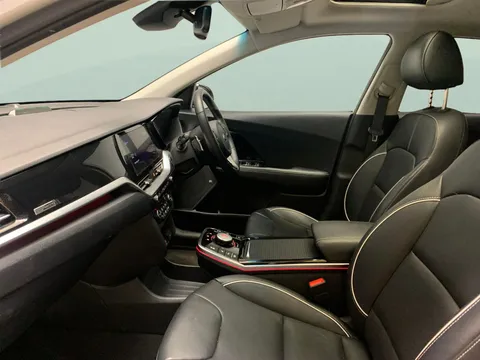 Thumbnail image for the Kia Niro 64kWh 4+