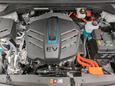 Thumbnail image for the Kia Niro 64kWh 4+
